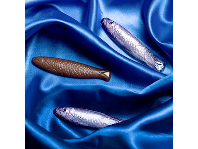 Cluizel Net med chokoladesardiner, mælk 90g.